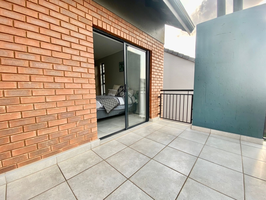 To Let 3 Bedroom Property for Rent in Amberfield Gauteng