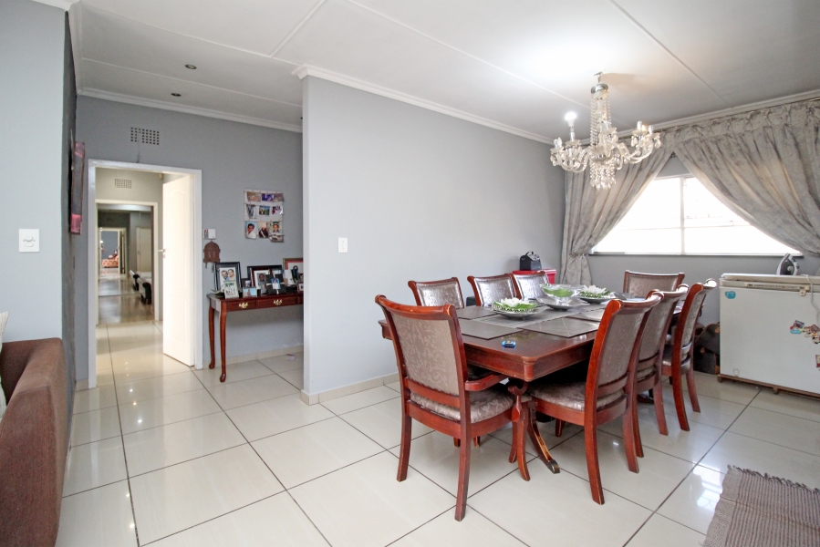 4 Bedroom Property for Sale in Kew Gauteng