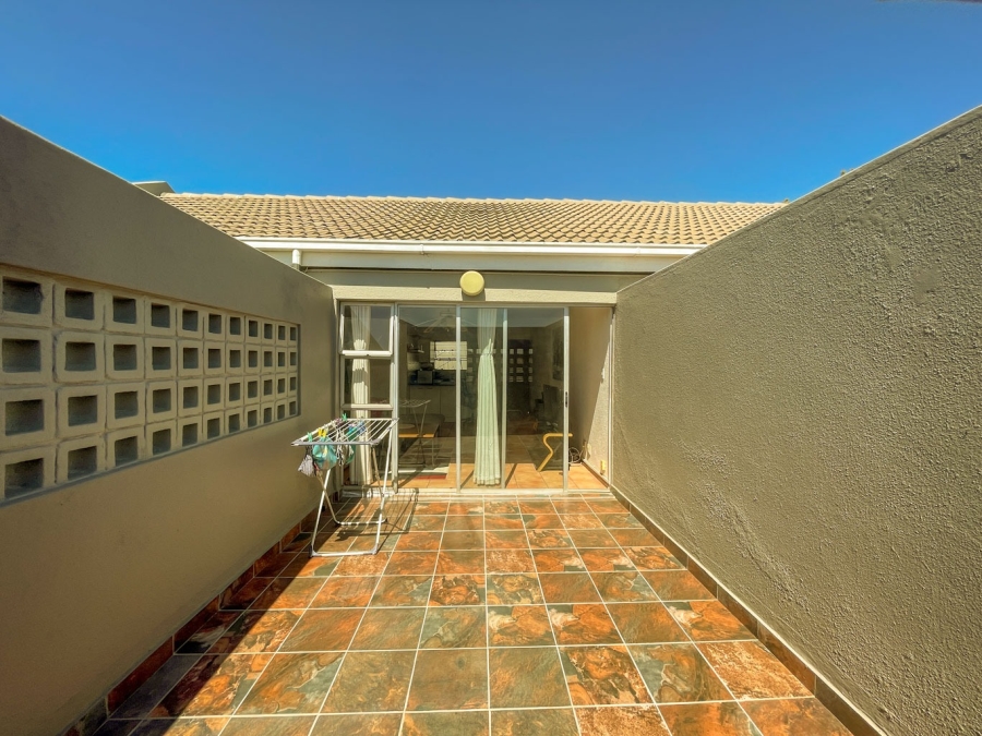 To Let 2 Bedroom Property for Rent in Rivonia Gauteng