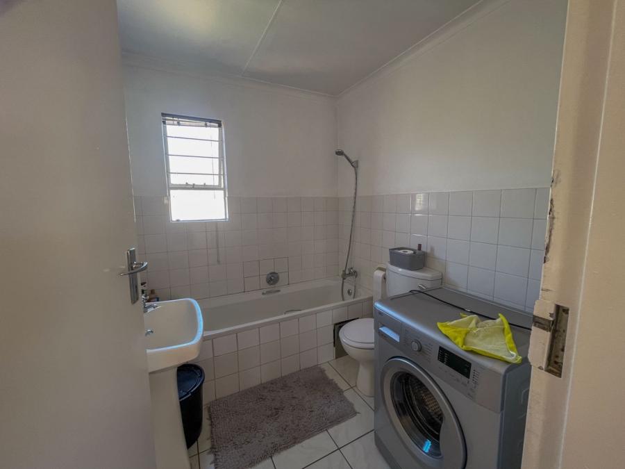 To Let 2 Bedroom Property for Rent in Rivonia Gauteng