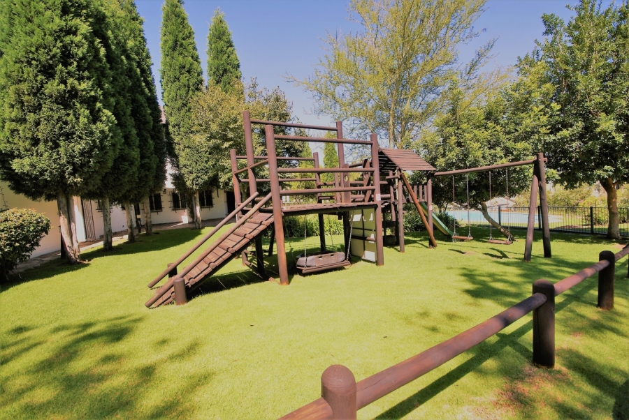 2 Bedroom Property for Sale in Bryanston Gauteng