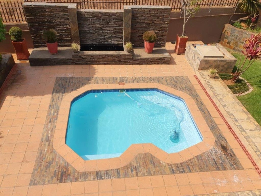 3 Bedroom Property for Sale in The Wilds Gauteng