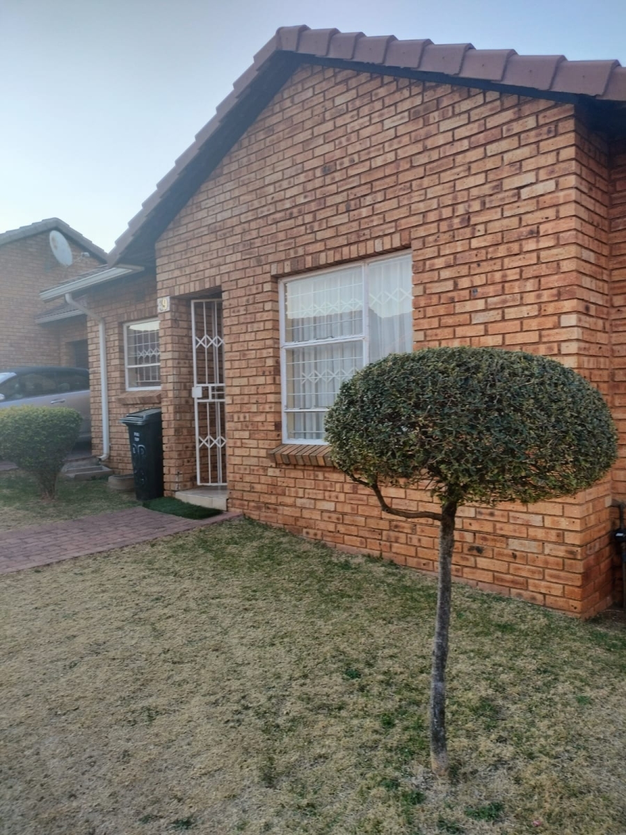 3 Bedroom Property for Sale in Groblerpark Gauteng