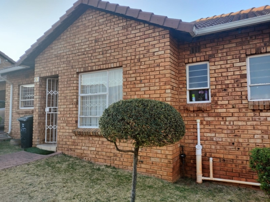 3 Bedroom Property for Sale in Groblerpark Gauteng