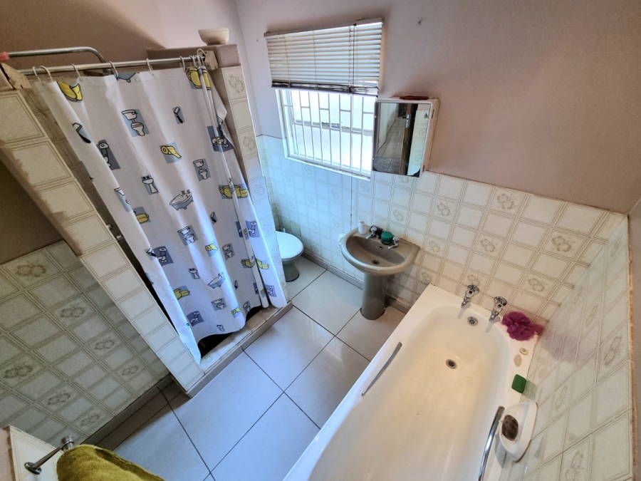 4 Bedroom Property for Sale in Naturena Gauteng