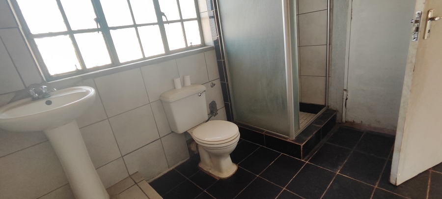 To Let 2 Bedroom Property for Rent in Knoppieslaagte Gauteng