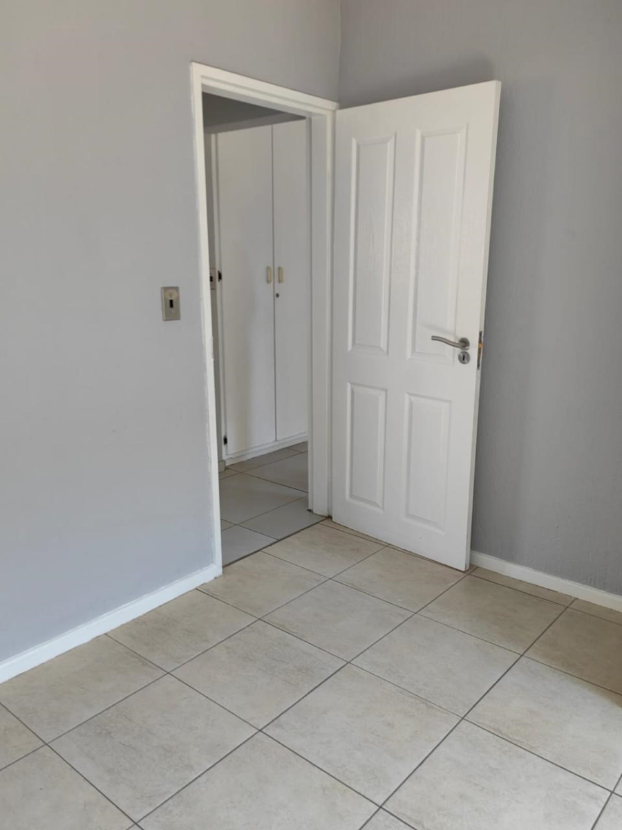 To Let 2 Bedroom Property for Rent in Radiokop Gauteng