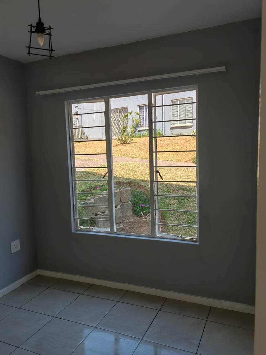 To Let 2 Bedroom Property for Rent in Radiokop Gauteng