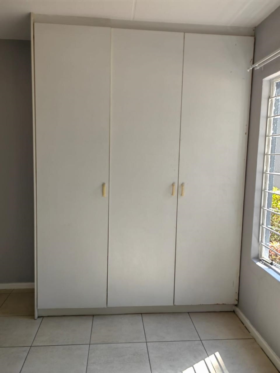 To Let 2 Bedroom Property for Rent in Radiokop Gauteng