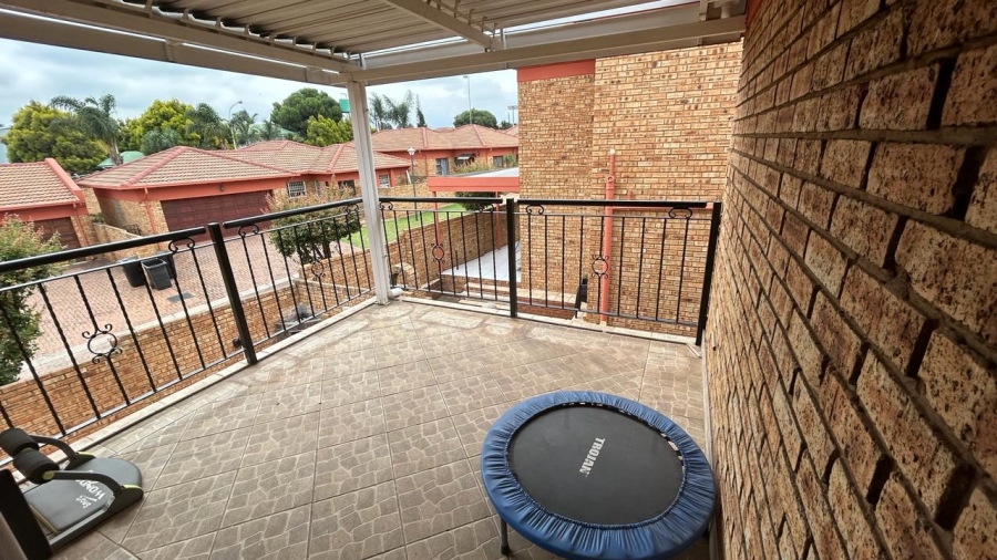 4 Bedroom Property for Sale in Bartlett Gauteng