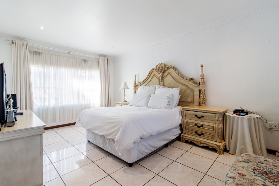 7 Bedroom Property for Sale in Palm Ridge Gauteng