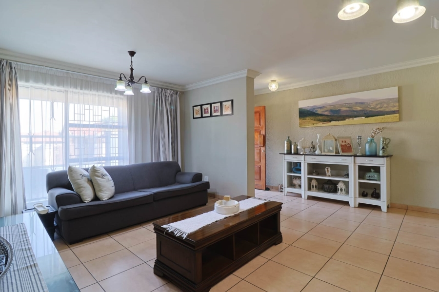 4 Bedroom Property for Sale in Vosloorus Ext 5 Gauteng