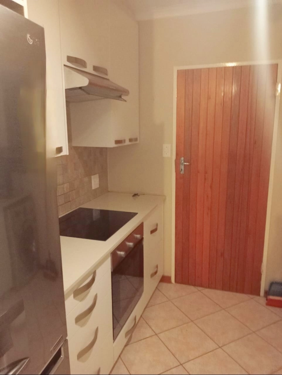 2 Bedroom Property for Sale in La Montagne Gauteng