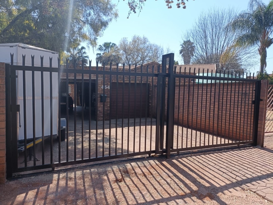 2 Bedroom Property for Sale in Doornpoort Gauteng