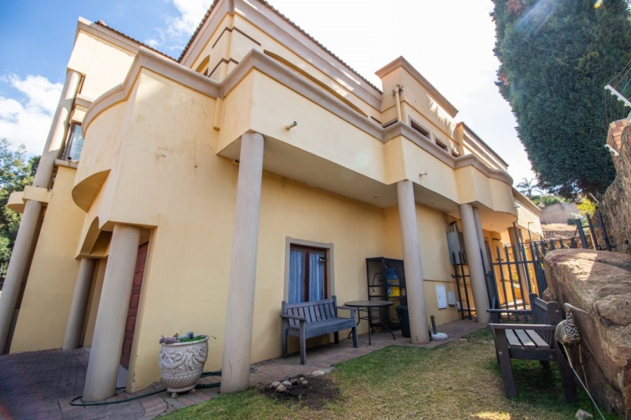 2 Bedroom Property for Sale in Oakdene Gauteng