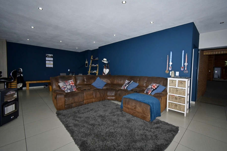 3 Bedroom Property for Sale in Brackenhurst Gauteng