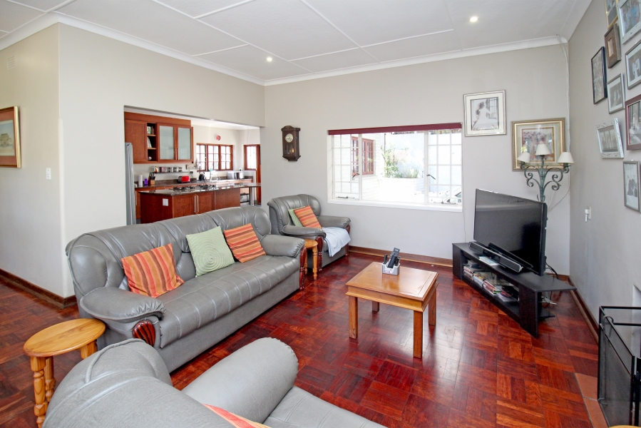 4 Bedroom Property for Sale in Robindale Gauteng