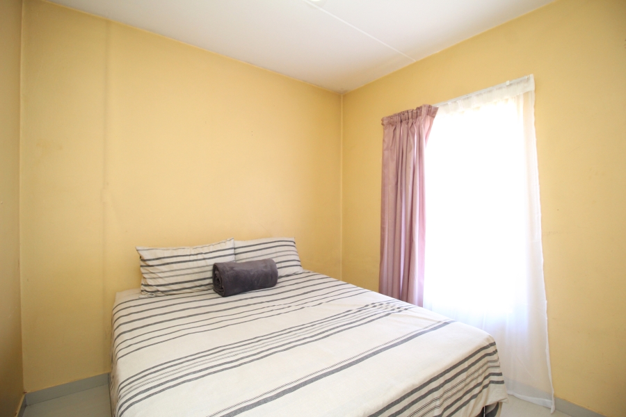 2 Bedroom Property for Sale in Fleurhof Gauteng