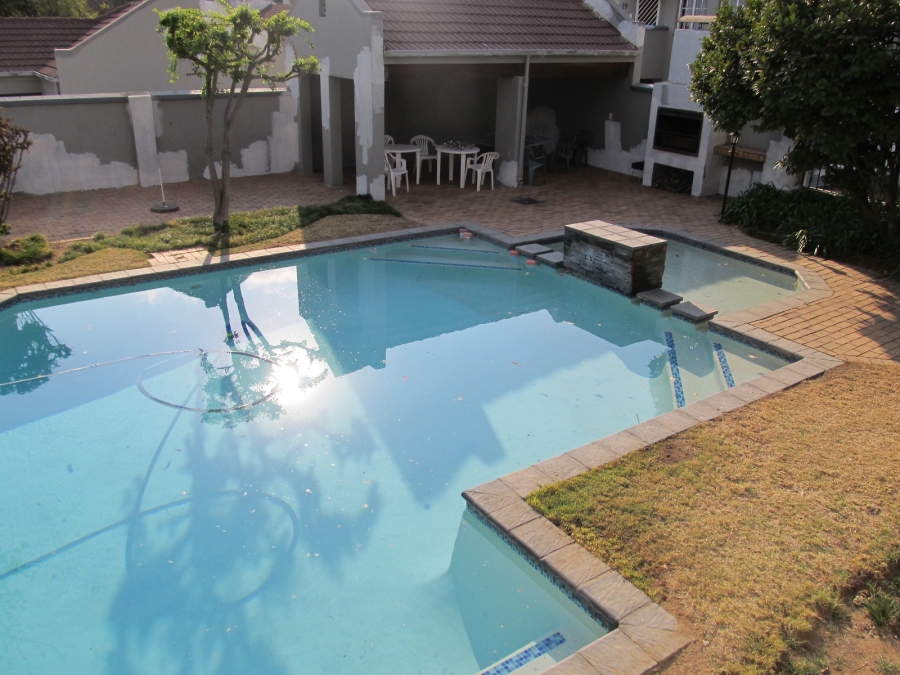 2 Bedroom Property for Sale in Woodmead Gauteng