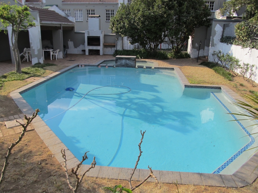 2 Bedroom Property for Sale in Woodmead Gauteng