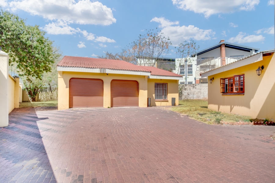 4 Bedroom Property for Sale in Lonehill Gauteng