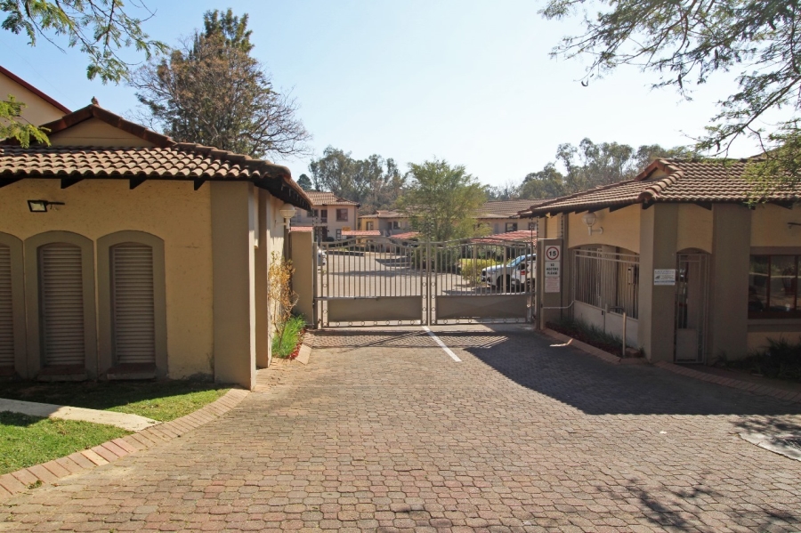 2 Bedroom Property for Sale in Bryanston Gauteng