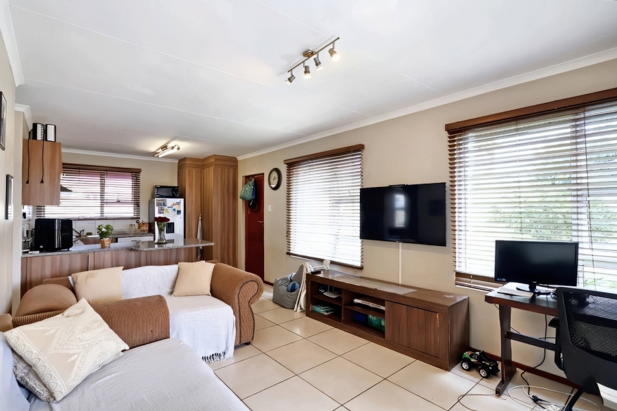 2 Bedroom Property for Sale in Broadacres Gauteng