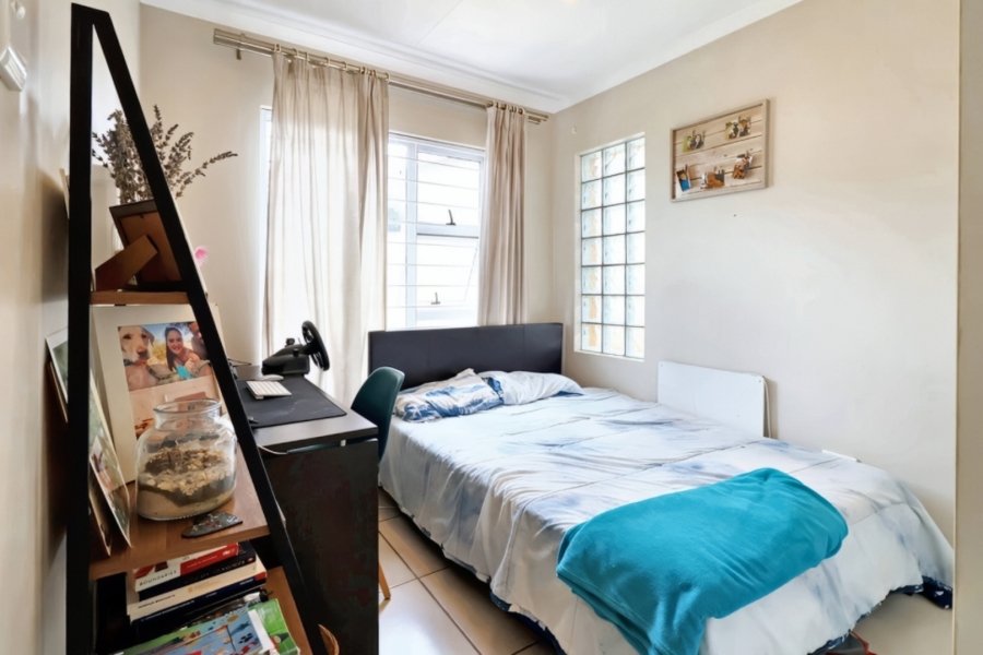 2 Bedroom Property for Sale in Broadacres Gauteng