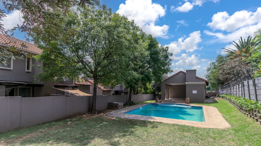 3 Bedroom Property for Sale in Halfway Gardens Gauteng