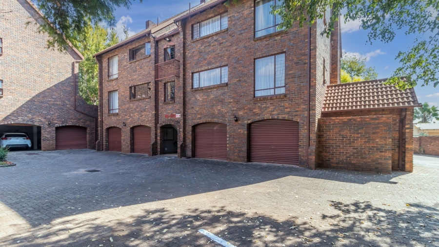 2 Bedroom Property for Sale in Eldoraigne Gauteng