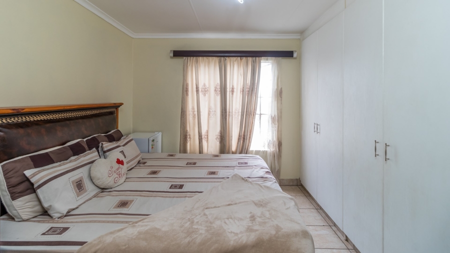 3 Bedroom Property for Sale in Erand Gardens Gauteng