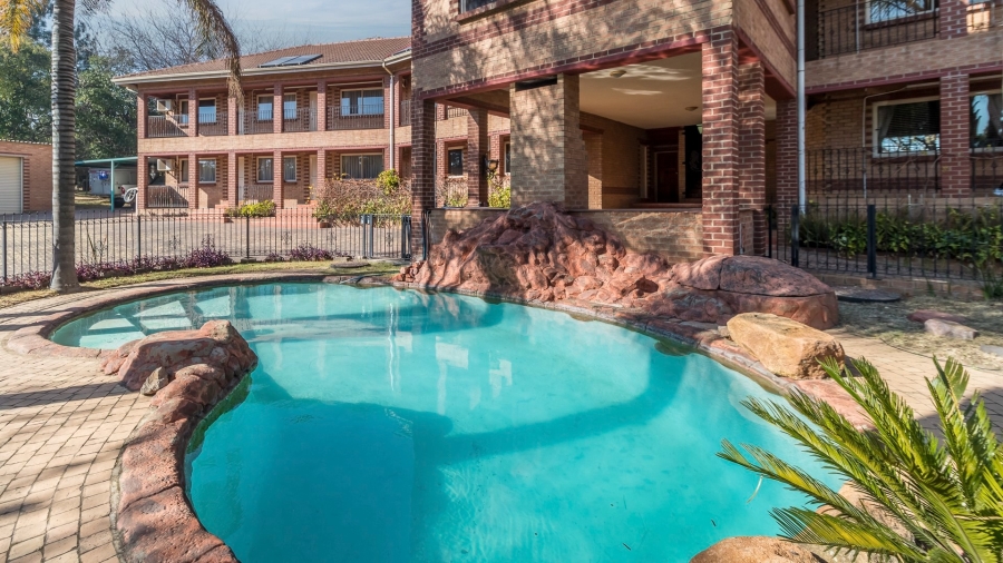 27 Bedroom Property for Sale in Glen Austin Gauteng