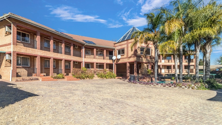 27 Bedroom Property for Sale in Glen Austin Gauteng