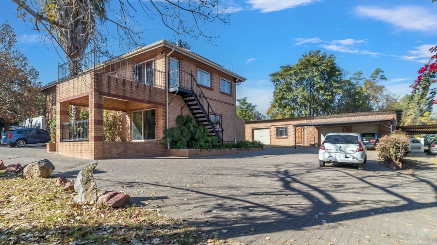 27 Bedroom Property for Sale in Glen Austin Gauteng