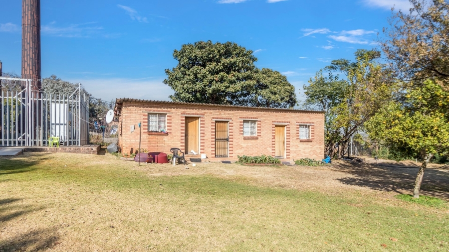 27 Bedroom Property for Sale in Glen Austin Gauteng