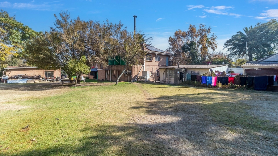 27 Bedroom Property for Sale in Glen Austin Gauteng