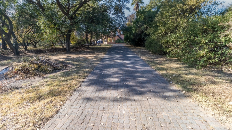 27 Bedroom Property for Sale in Glen Austin Gauteng