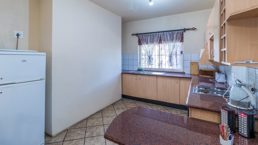 27 Bedroom Property for Sale in Glen Austin Gauteng