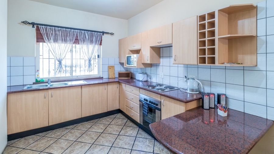 27 Bedroom Property for Sale in Glen Austin Gauteng