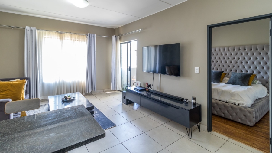 2 Bedroom Property for Sale in Glen Austin Gauteng