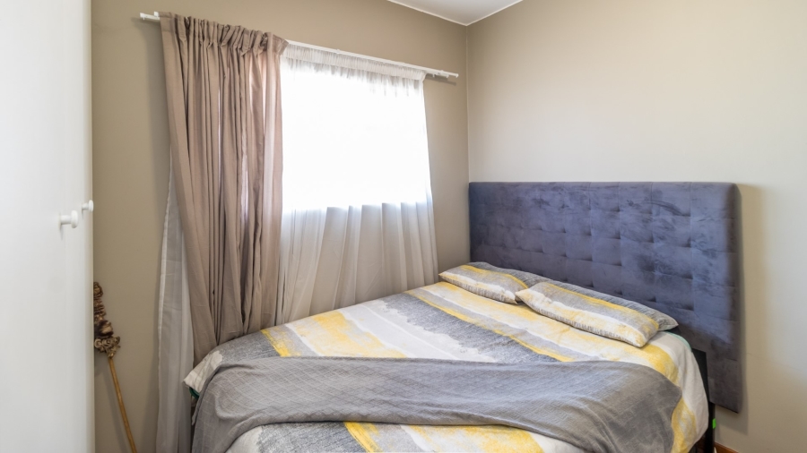 2 Bedroom Property for Sale in Glen Austin Gauteng