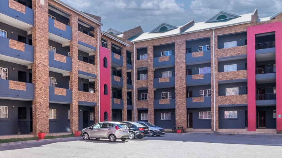 1 Bedroom Property for Sale in Grand Central Gauteng