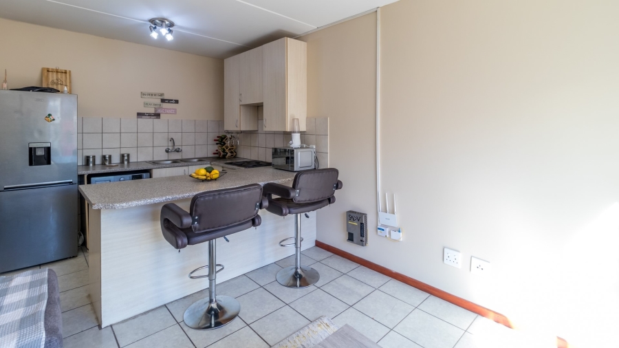 1 Bedroom Property for Sale in Grand Central Gauteng