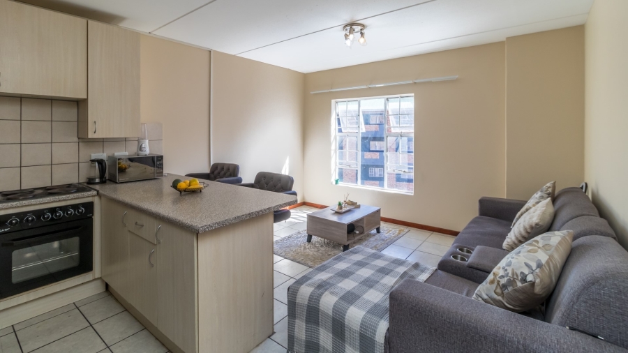 1 Bedroom Property for Sale in Grand Central Gauteng