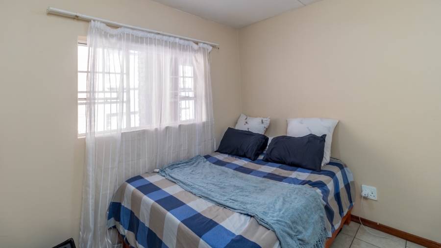 1 Bedroom Property for Sale in Grand Central Gauteng