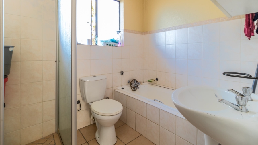 2 Bedroom Property for Sale in Halfway Gardens Gauteng