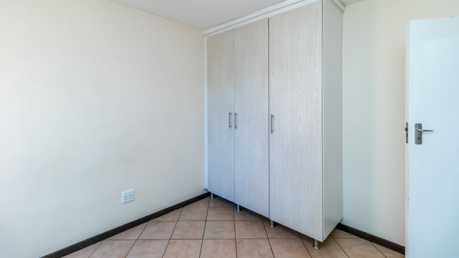 2 Bedroom Property for Sale in Erand Gardens Gauteng