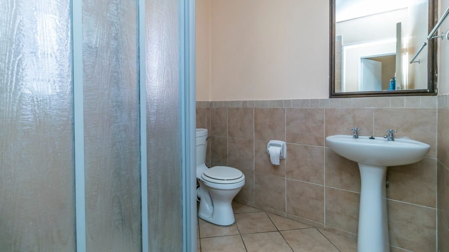 2 Bedroom Property for Sale in Erand Gardens Gauteng