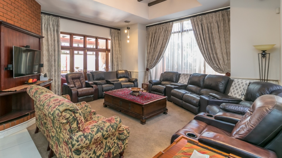 5 Bedroom Property for Sale in Southdowns Estate Gauteng