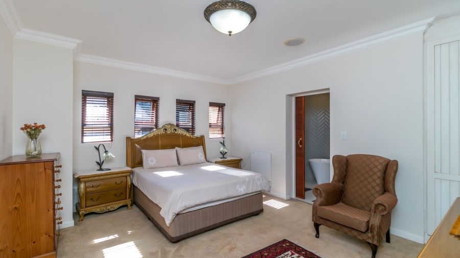 5 Bedroom Property for Sale in Southdowns Estate Gauteng